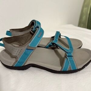 Women’s Teva Sandals with Blue and Gray Straps Size 9